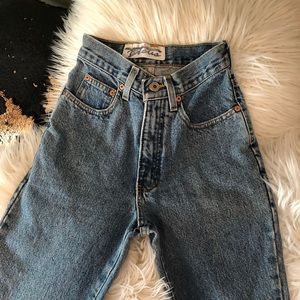 Vintage High Waisted Jeans